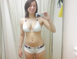 Submit your own changing room pictures now! Trying on the Bikini