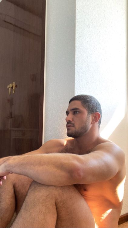 celebswhogetslepton:    Dato Foland on his Instagram Story (1