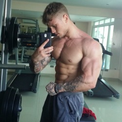 fitmen1:  Danny Walker 