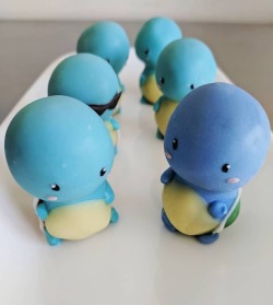 miscellaneousmaocat:  Squirtle truffles filled with blueberry