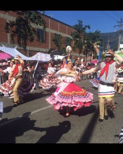 #feriadeflores2017 #desfiledelossilleteros #medellin