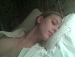 3rdblog-lost20ksofar:Scarlett Johanson leaked pics