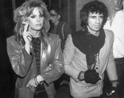 i-am-a-honky-tonk-woman:  Patti Hansen and Keith Richards | early