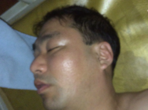 sfpanda918:  peepingasianmen:  straight oyaji suck  Yum