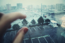 hazeltonss:  untitled by Kubra Kactioglu on Flickr. 
