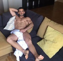 fitness-motivation-quotes:  Just chillin’: Stamatios Telonis