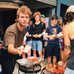 daughterofhungryghosts:  today mac demarco cooked me a hot dog