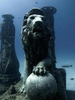  wliabl: Cleopatra’s Underwater Palace, Egypt  