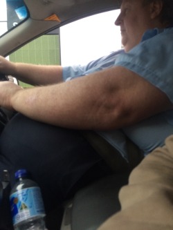 superchubfatpads:  This taxi driver was enormous! I got hard soon as I hopped in and tried make as much sexual innuendo as possible and I thought I was getting somewhere but then he mention the wife, lucky bitch. Look at the vast land of lard. I was just