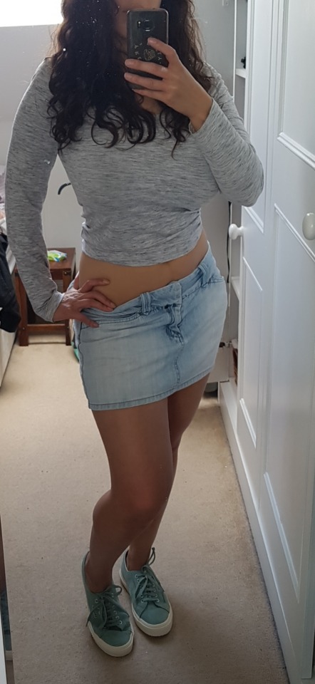 goodthirstygirl:Feeling cute for Daddy 😋💁‍♀️😸