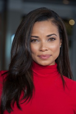 moistpubes:  Actress Rochelle Aytes I would drop so many loads