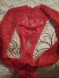 cum-on-panties:  I got a little tip that this husband and wife