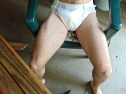 theguysearcher:thought I’d try diapers, but ordered a size