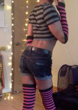 sashfullbottom:new shorts!! Eyy, glad you found some.