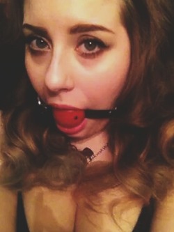 zombielawyer:  Look who got a pretty red ball gag from their