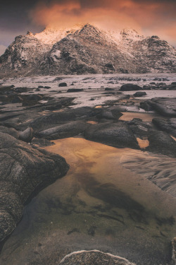 lsleofskye:  Uttakleiv Beach before the sunset | Yiannis Pavlis