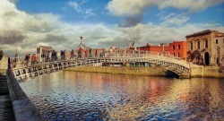 tomipajunen:  Ha’Penny Bridge 