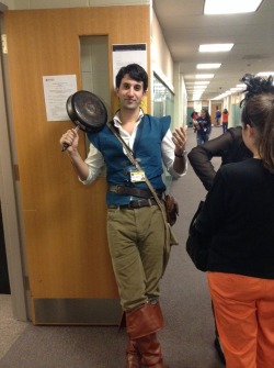 nobodytoldthehorse:  shadowhumanoid483:  My teacher dressed up