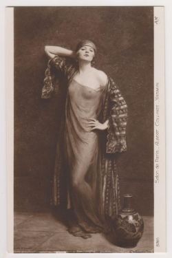  Albert (Henry) Collings, Yasmin, c.1905 Salon de Paris postcard