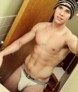 hotwebdudes:  http://hotwebdudes.tumblr.com/