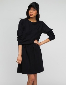 ofakind:  Do you have a sweatshirt dress? If not, you’re seriously