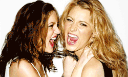 gossipgirlmemoirs:  Best friends Blair and Serena xoxo gossip