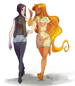 galactickohipot:  quick doodles of Starfire and Raven. It’s