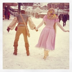 worldofcoler:   Snow Day in Arendelle  Welp, I’m done. Can’t