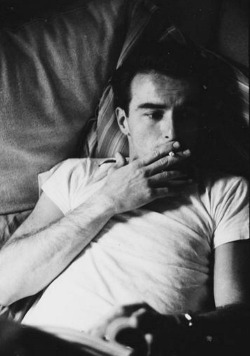  Montgomery Clift photographed by Stanley Kubrick in NYC, 1949.