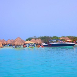 emmabeens:  Cholón. 🏊 #cholon #colombia #beach