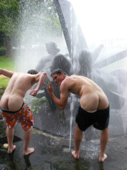 I heart wet men.