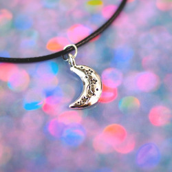 palepastelgoth:   🌛 Moon with Stars Necklace or Choker 🌜