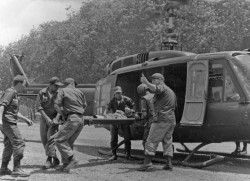 vietnamwarera:  Unloading a wounded soldier, 1966.
