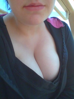 nikkis-double-ds:  Tits and lips. Cuz I like them both :-P 
