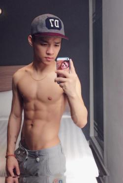 tennboys:  #HotAsian #abs