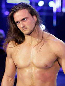 rwfan11:  Drew McIntyre …he’s even hot when trying to look