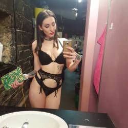 stripper-locker-room:  https://www.instagram.com/luna_star_child/