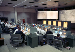 humanoidhistory:  June 3, 1965 — Inside the Mission Control