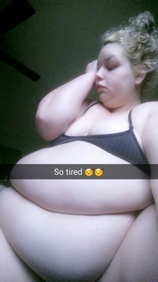 marshmallowluv2:Trying to get my fat ass out of bed 