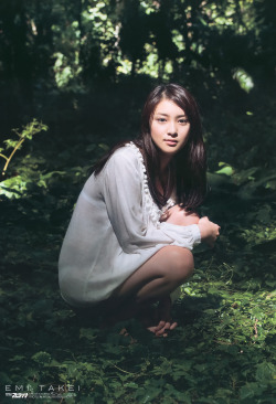 chong2-ho1:  Emi Takei : 武井咲