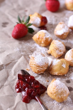 in-my-mouth:  Lemon Beignets with Strawberry Vanilla Sauce 