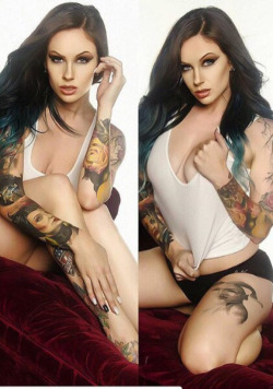 nothing-beats-tatooed-babes:  More @ http://nothing-beats-tatooed-babes.tumblr.com