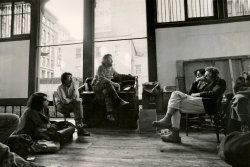 white-flag-projects:Donald Judd lecturing Julian Schnabel in