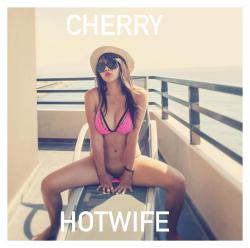 cherryhotwife:  Me on holidays. Catch my uncensored pics and