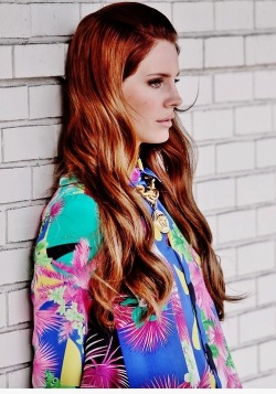 lanas-anthem:  want more lana? http://lanas-anthem.tumblr.com/