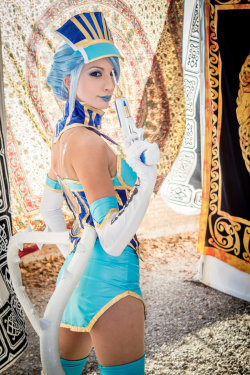 hotcosplaychicks:  Blue Rose my ice maybe a little cold by valentinachan