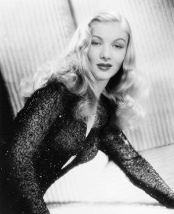 wehadfacesthen:  Veronica Lake, 1943 a photo by A.L. Schafer