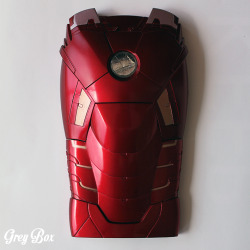 geekymerch:  Check out this awesome Iron Man iPhone case available
