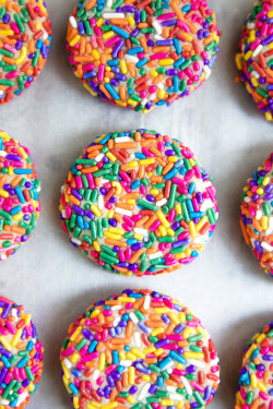 sweetoothgirl:  Rainbow Confetti Cookies