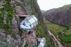 uglypnis:    Located in Peru, Natura Vive’s Skylodge suite